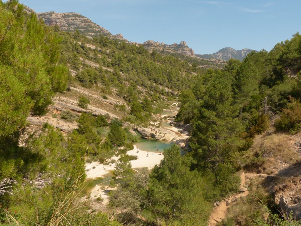 Paisaje de pozas originadas por la dinámica fluvial de la reserva natural fluvial Río Ulldemó