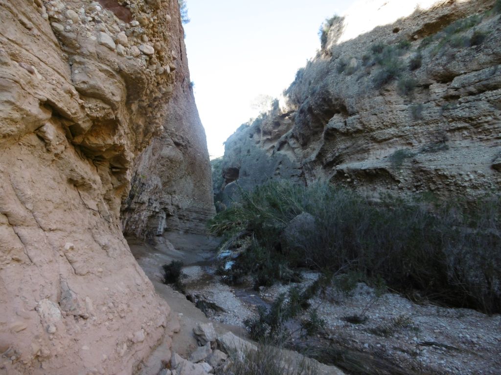 Estrecho cañón de la reserva natural fluvial Río Chícamo