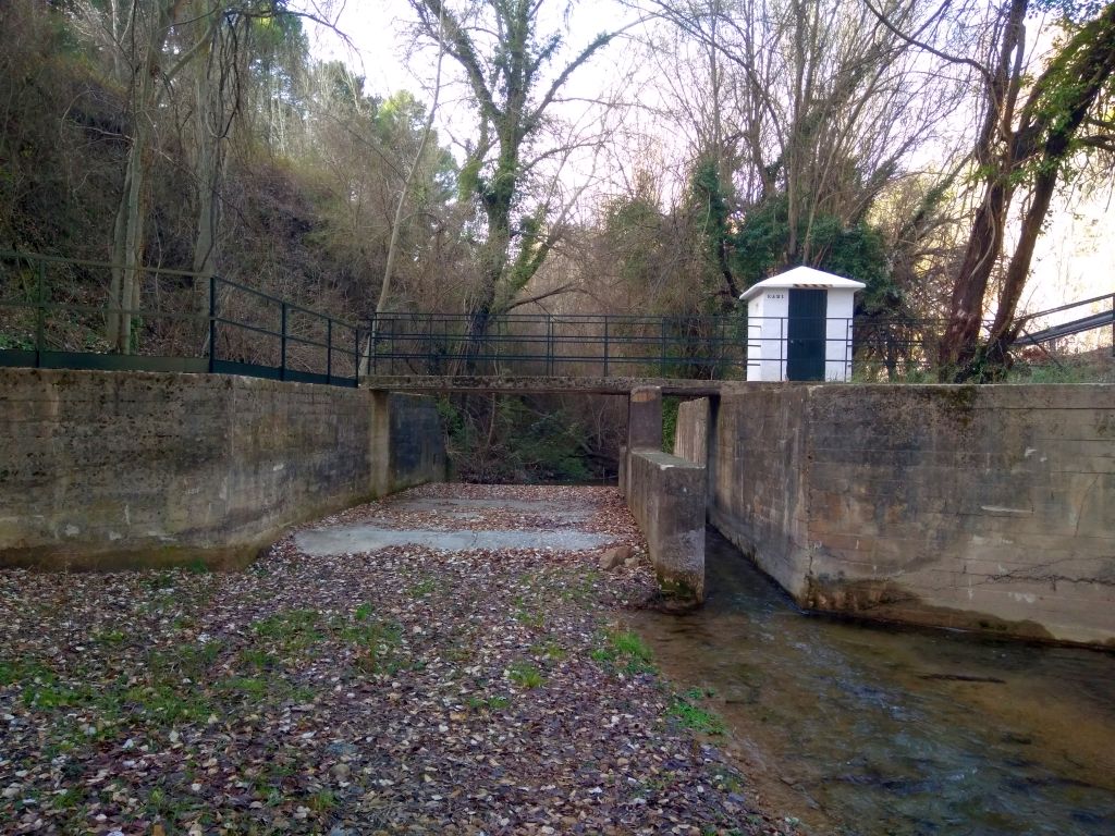 Estación de aforos EA-5021 en el Río Aguas Blancas.