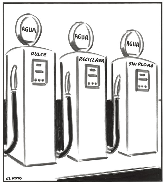 Tres surtidores de gasolinera en los que hay: agua dulce, reciclada y sin plomo