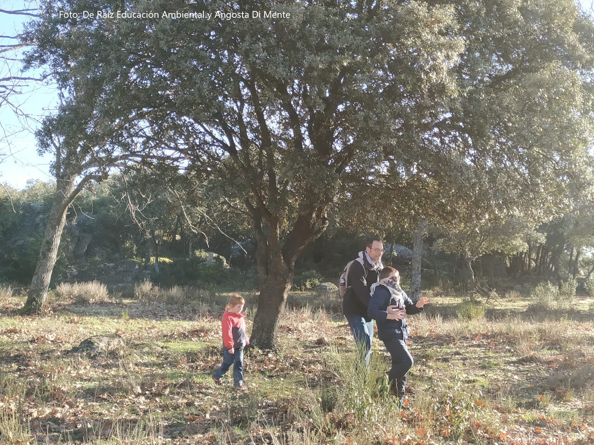 Ruta teatralizada "Salir al campo es divertido", en la Cabrera (Madrid). De Raíz Educación Ambiental y Angosta Di Mente