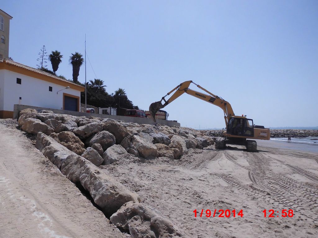 Recuperación de la playa de Fuentebravía (Durante)