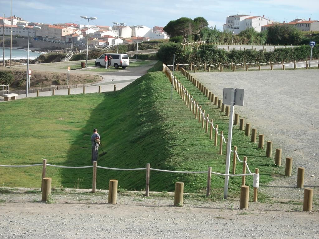 Paseo senda marítima Caión (A Laracha). Aparcamientos disuasorios.
