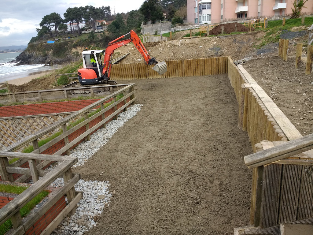 Mantenimiento y conservación IV. Trabajos en playa de Ber, Pontedeume (Durante las obras)