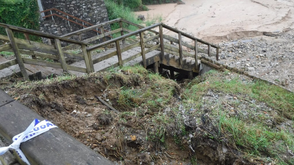 Mantenimiento y conservación IV. Trabajos en playa de Ber, Pontedeume (Antes de las obras)