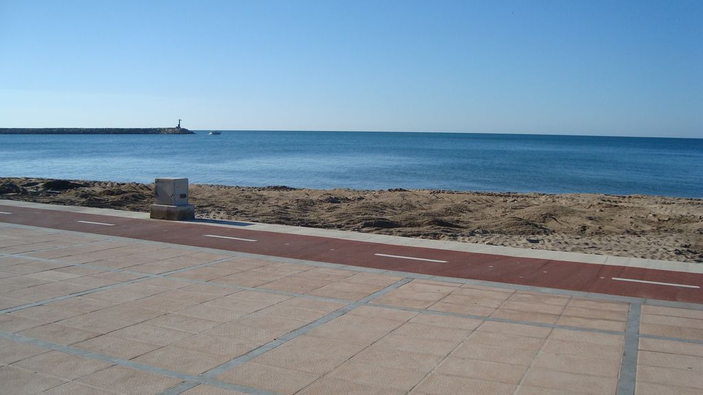 APORTACIÓN Y REPERFILADO EN PLAYA HORTA DE SANTA MARIA (CAMBRILS) (Durante las obras)