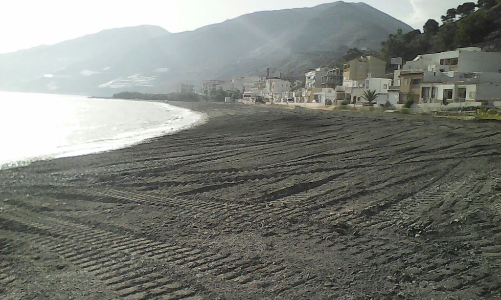 Después. ACTUACIÓN 2.- Acondicionamiento de la playa de Melicena: Acondicionamiento de la playa realizando modificación de perfiles y pequeños trasvases, T.M. Sorvilán. (Proyecto de mantenimiento y conservación de la costa de Granada 2016.)