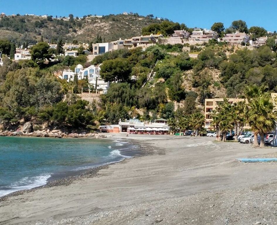 Galería fotográfica del proyecto de mantenimiento y conservación de la costa de Granada 2017