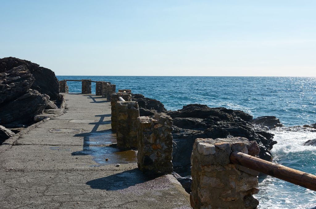 Antes. ACTUACIÓN 2.- Sustitución de barandilla y ejecución de murete de mampostería en la senda que une las playas de Cabria y Curumbico, en el término municipal de Almuñécar.