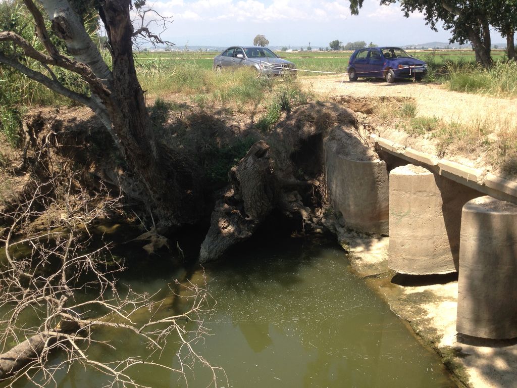 Reconstrucción de paso superior sobre canal de desagüe, en el término municipal de Deltebre (Antes de las obras)