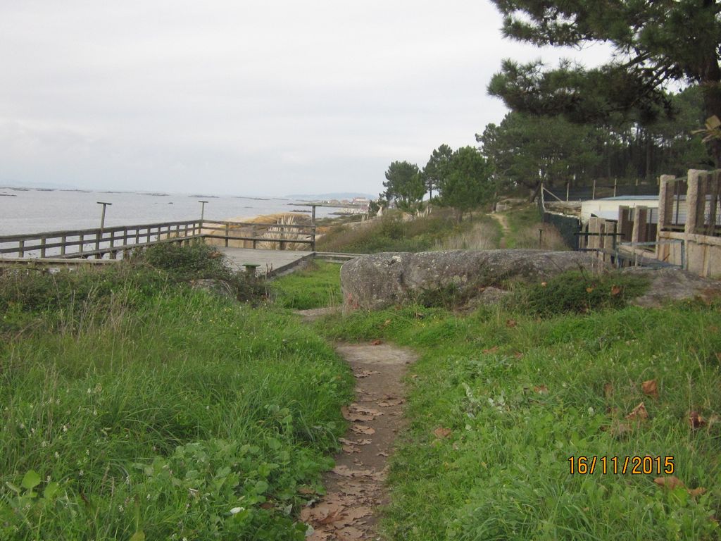 Conexión entre Punta Moreiras y la playa de Area das Pipas (T.M. de O Grove). Antes de las obras