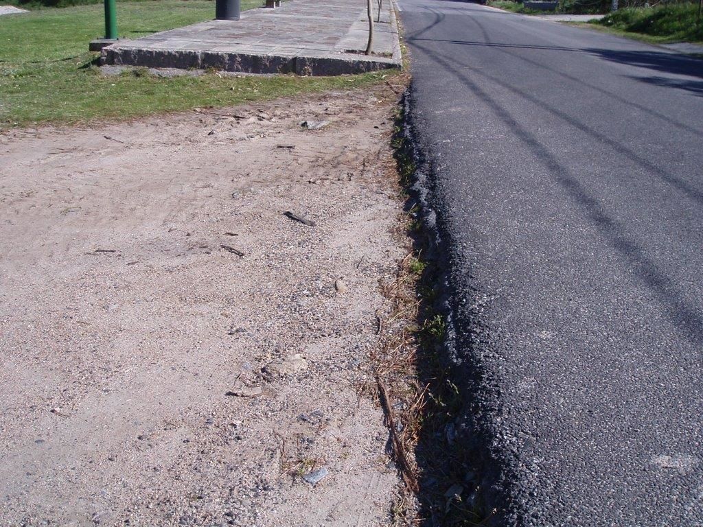 Unión entre paseos y áreas de descanso (T.M.de Sanxenxo). Antes de las obras