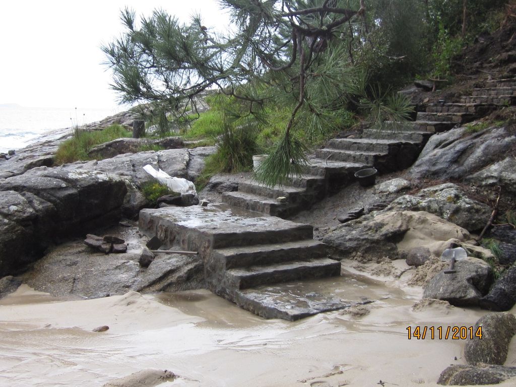 Playa de Areacova (T.M. de Cangas do Morrazo).   Después de las obras