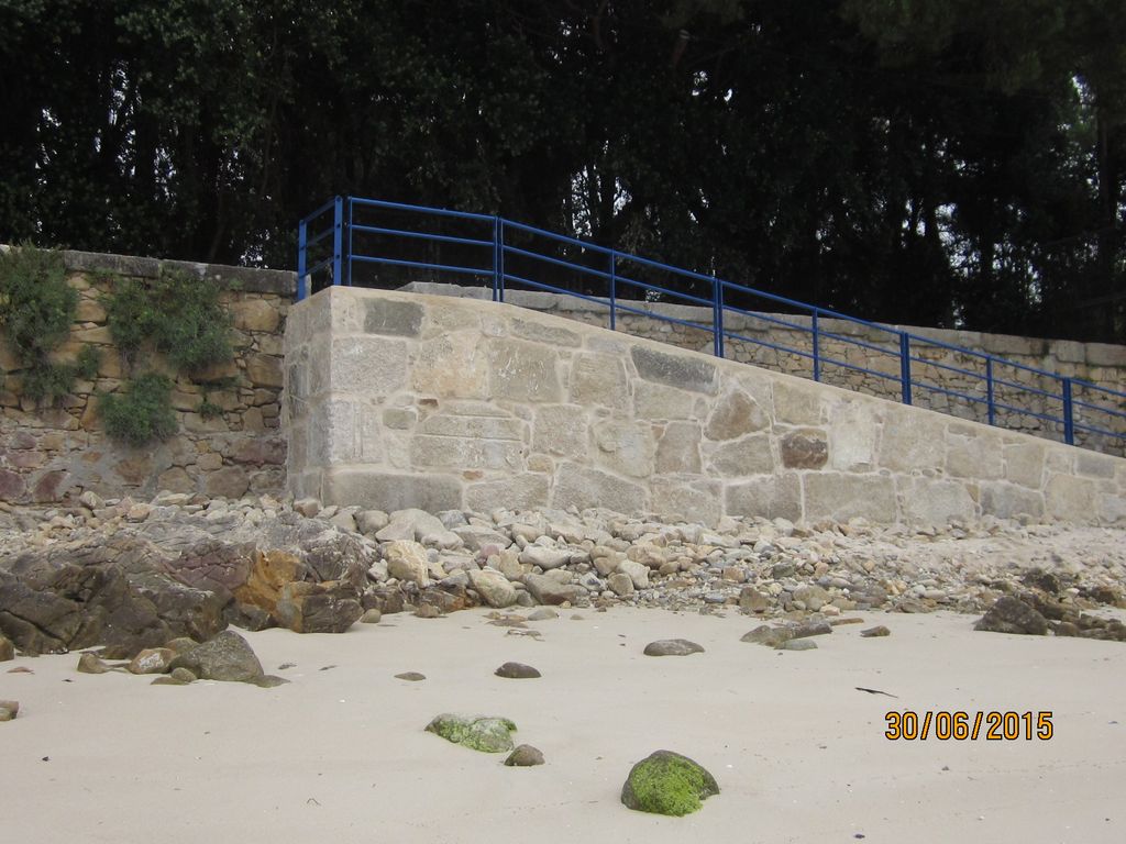 Rehabilitación de escaleras de acceso a las playas de Toralla y demolición de caseta (T.M. de Vigo). Después de las obras