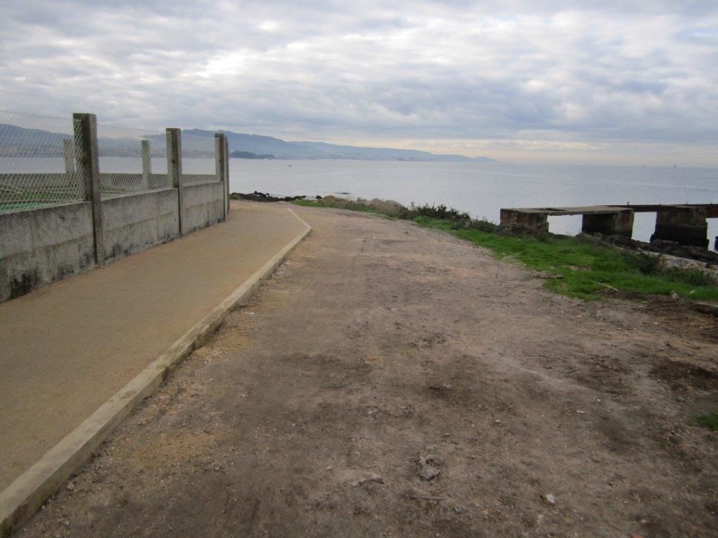 Acceso a la playa de los alemanes (T.M. de Cangas do Morrazo).  Después de las obras