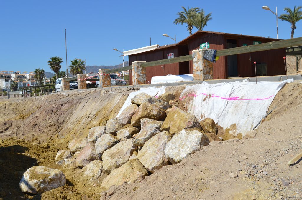 Playa de Mar Serena-San Juan de los Terreros (Durante las obras)