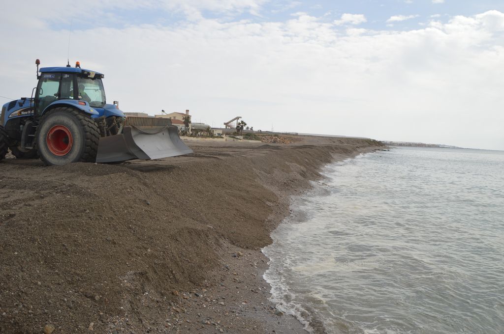 Playa de Las Cuevecillas-Balerma (Durante las obras)