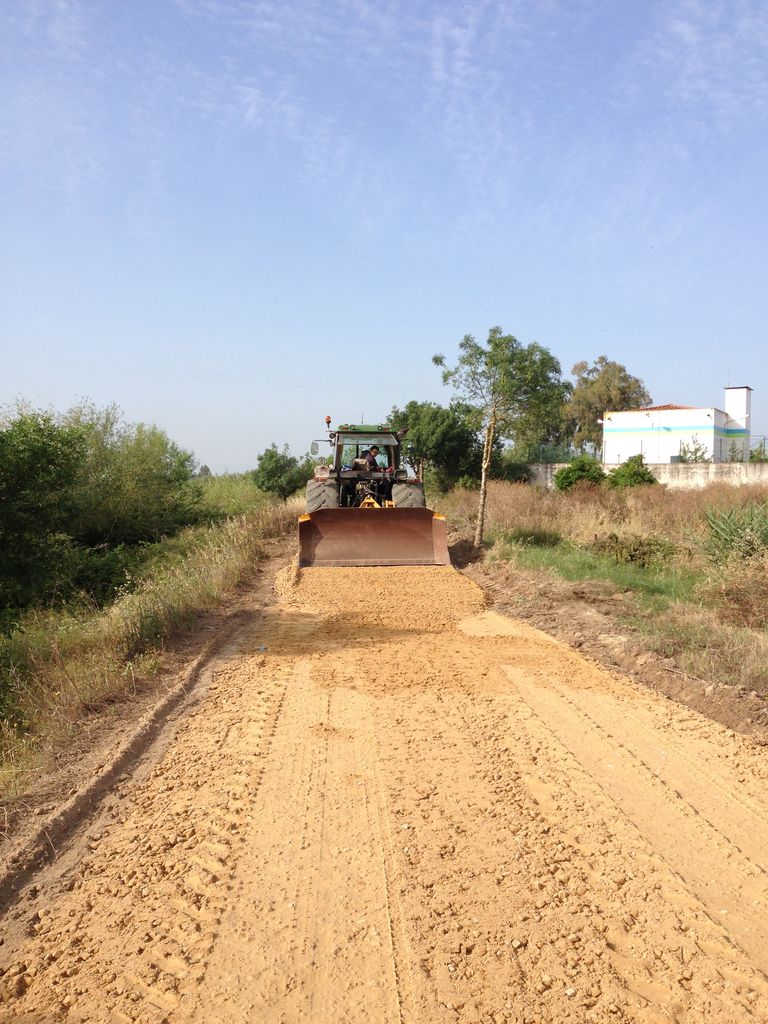 Durante de las obras (Sendero en Alcalá del Río (T.M. Alcalá del Río))