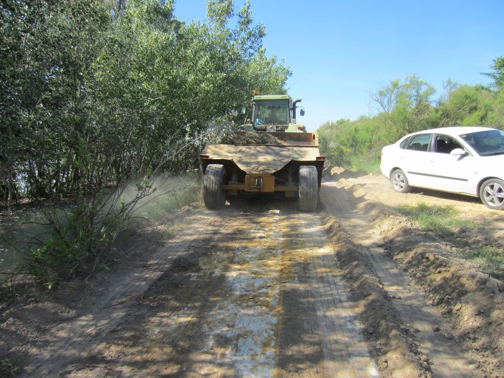 Durante de las obras (Mantenimiento de Sendero de la Corta de La Cartuja Margen Derecha (TT.MM. Sevilla, Camas y Santiponce))