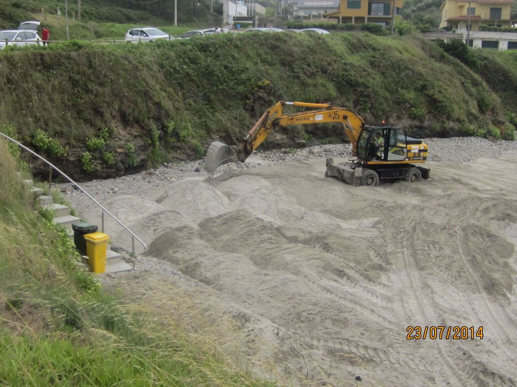 Playa de Bascuas (T.M. de Sanxenxo). Durante las obras