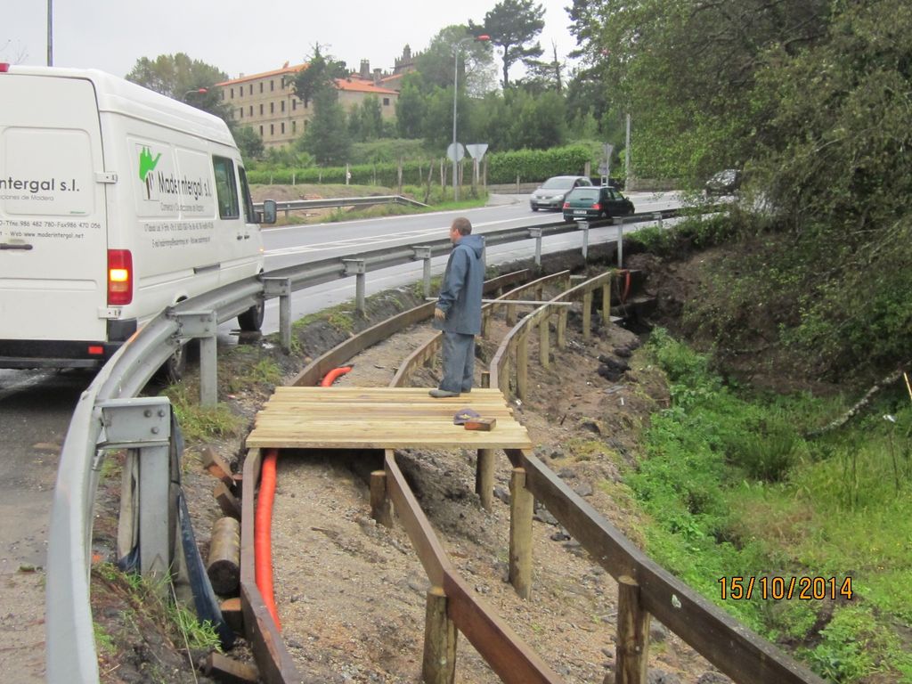 Senda en O Rial (T.M. de Vilagarcía de Arousa). Durante las obras