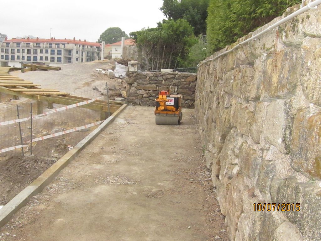 Senda de conexión entre Vilariño y Aldán (T.M. de Cangas). Durante las obras