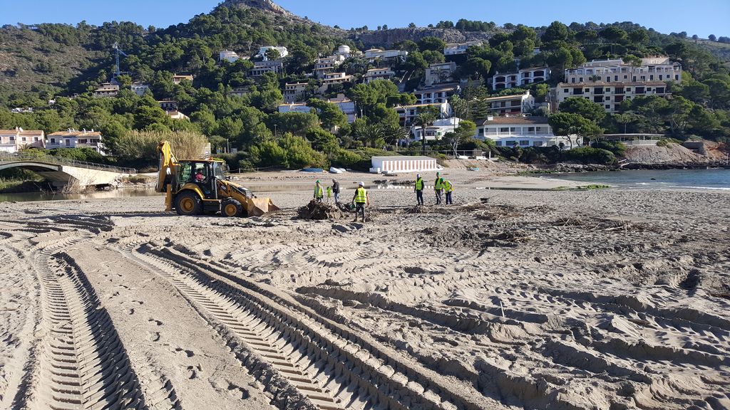 Durante las obras. Limpieza Cañamel