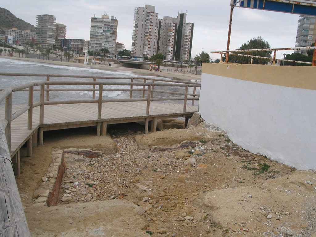 Antes de las obras. Estructuras romanas