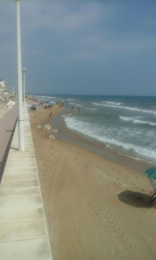 Trasvase de arena en la playa de Piles. Antes de las obras