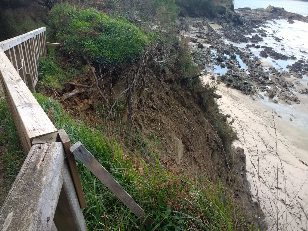 Cabañas. Playa de Chamoso - Mejora de accesos (Antes de las obras)