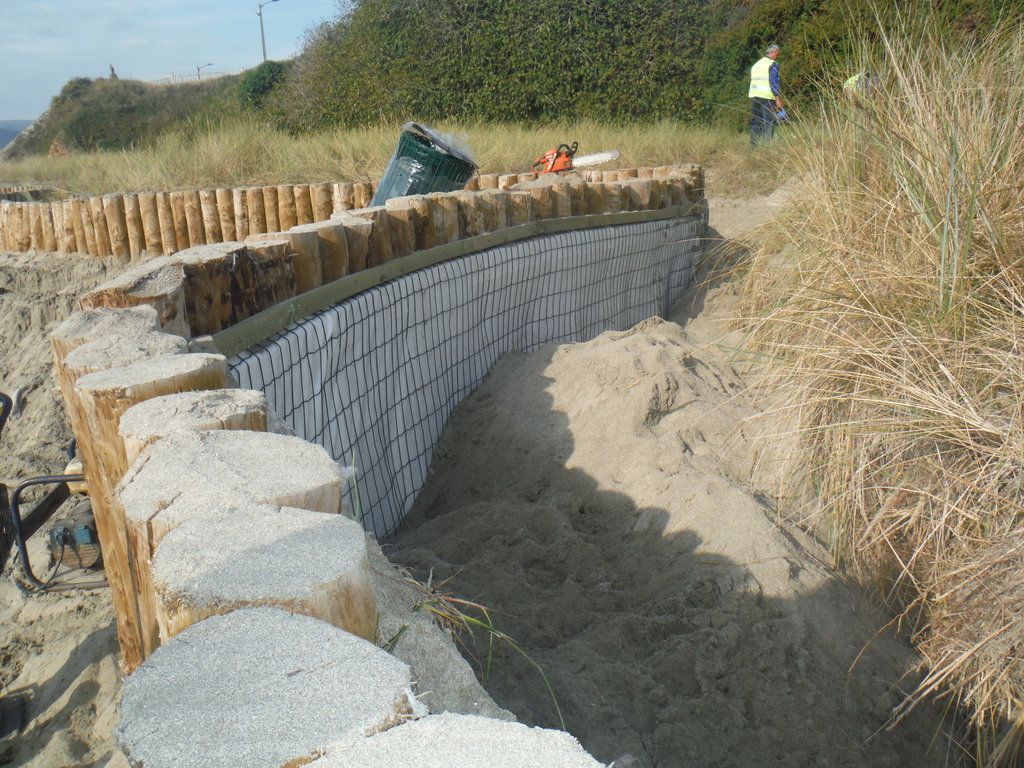 Durante las obras (playa de Espasante (Ortigueira))