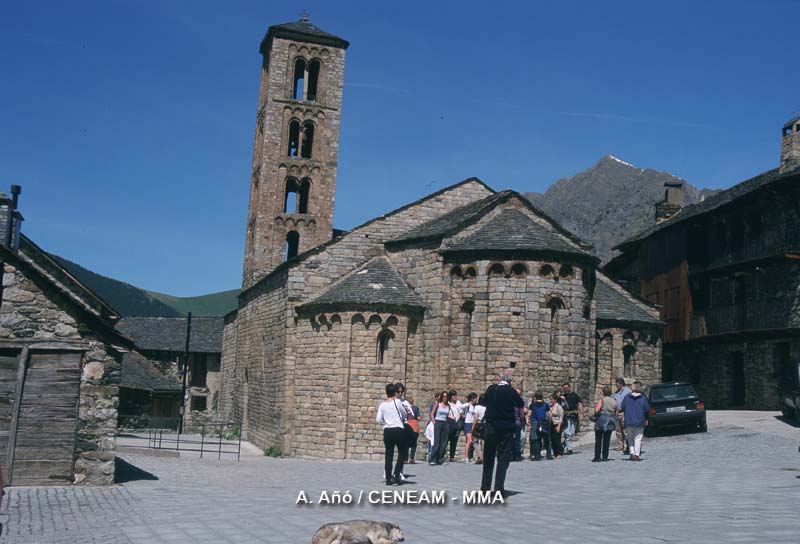 Son muchos los turistas que visitan los pueblos de este entorno.