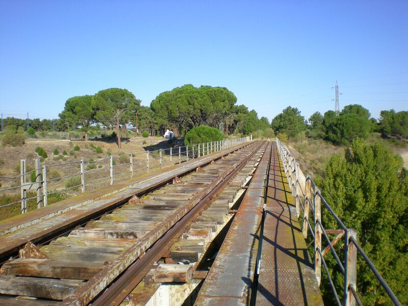 Jesús Casas ha hecho entrega a los Ayuntamientos de Segovia y Hontanares de Eresma del Camino Natural del Eresma 